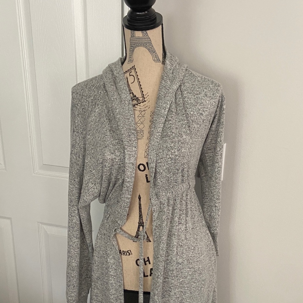 Song and Spirit gray hooded cardigan size-M